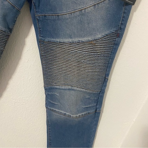 True Religion Rocco Moto Relaxed Skinny Jeans Med Sunkiss Wash W36 x L32 NWT - Picture 2 of 13